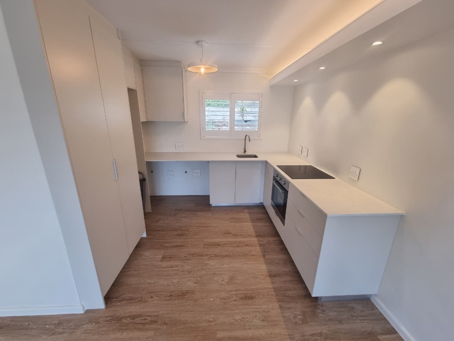 To Let 2 Bedroom Property for Rent in Big Bay Western Cape